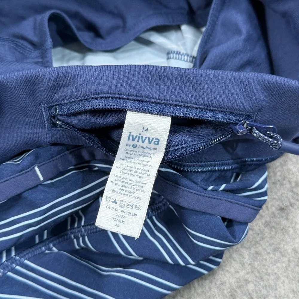 Ivivva by Lululemon Girls Navy Blue Striped Activewear Shorts Youth Size 14‎